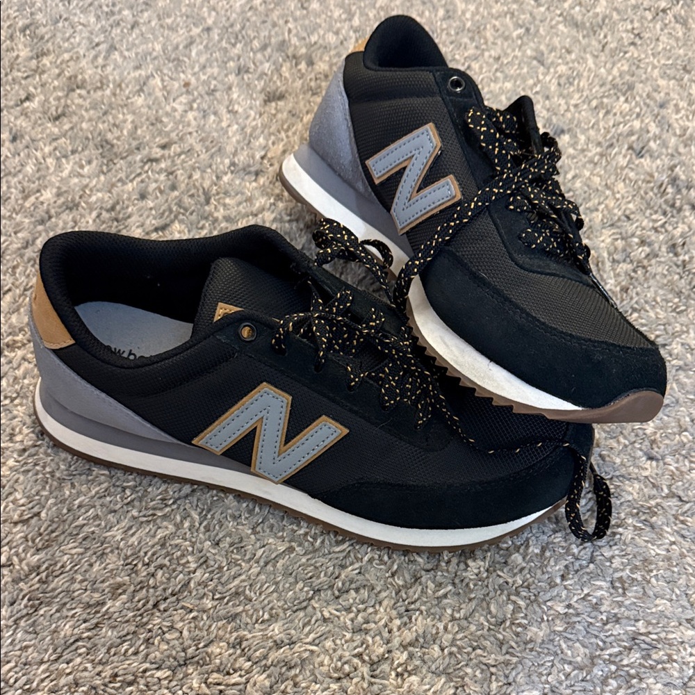New Balance Men’s Black and Gray Sneakers with Tan Accents